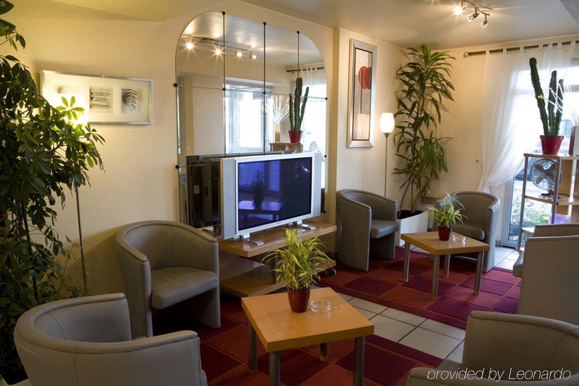 Ibis Budget Chilly-Mazarin Les Champarts Buitenkant foto