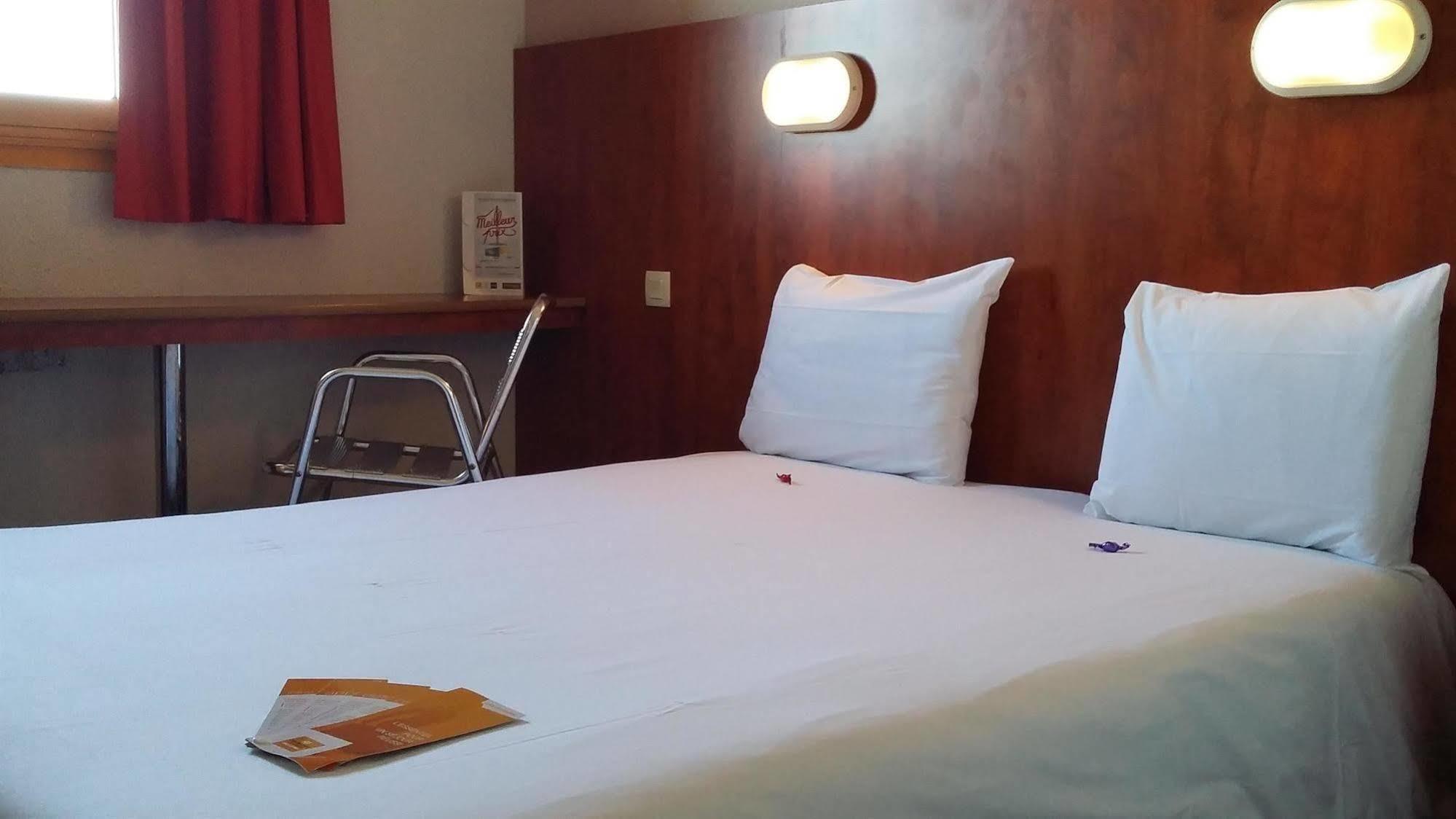 Ibis Budget Chilly-Mazarin Les Champarts Buitenkant foto