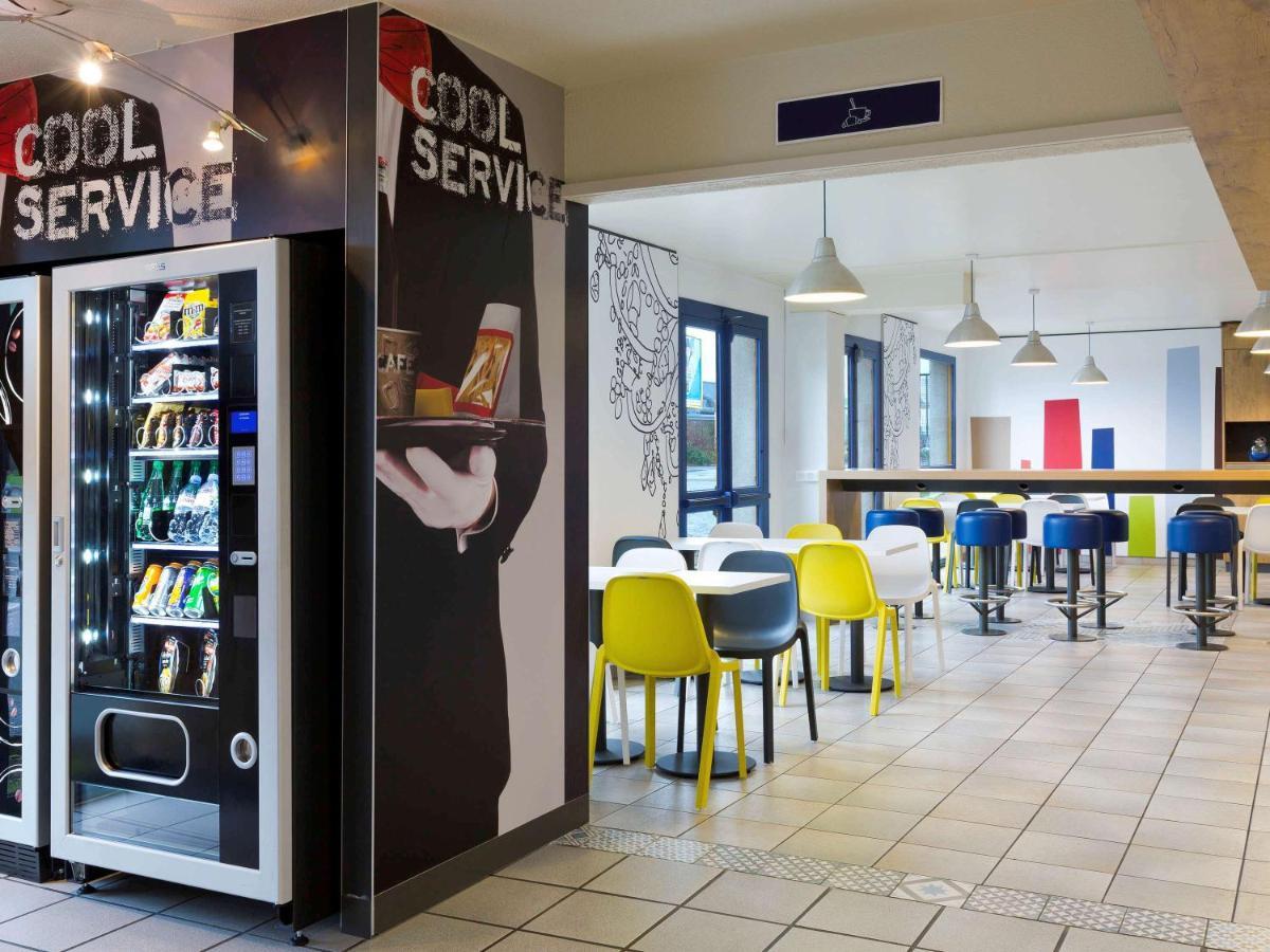 Ibis Budget Chilly-Mazarin Les Champarts Buitenkant foto